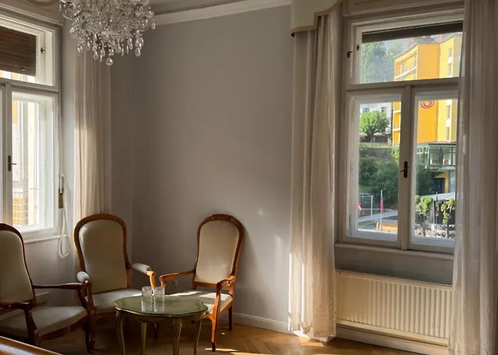 شقة Im Ehemaligen Grand De L Europe *